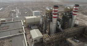 نیروگاه غرب کارون تامین کننده برق پنج میدان نفتی و یک پالایشگاه، مجری طرح نیروگاه غرب کارون گفت: این نیروگاه برق میادین آزادگان شمالی، آزادگان جنوبی، یاران، یادآوران، تلمبه خانه غرب کارون و پالایشگاه گاز هویزه خلیج فارس را تأمین می‌کند.