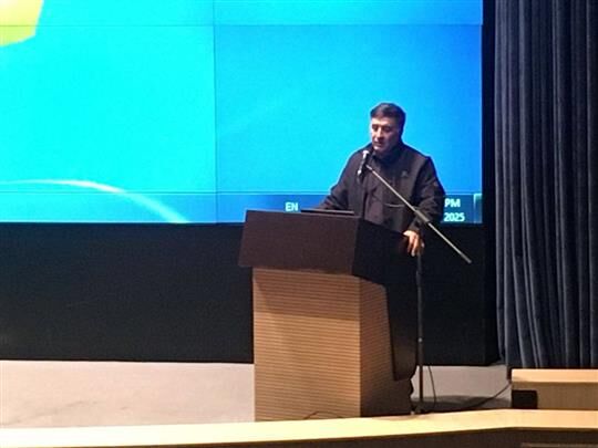 هوشمندسازی زنجیره تأمین و توزیع فرآورده‌های نفتی ضروری است، مدیر عملیات شرکت ملی پخش فرآورده‌های نفتی ایران، مدیریت مصرف در حوزه حمل‌ونقل را از اصلی‌ترین چالش‌های صنعت نفت برشمرد و گفت: هیچ‌گونه رابطه منطقی بین مقدار افزایش مصرف و تولید فرآورده‌های نفتی وجود ندارد، از این رو باید به‌سمت هوشمندسازی حرکت کنیم.