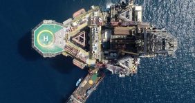 پیش‌بینی درآمد ۷۸۰ میلیارد دلاری با اجرای هفت طرح فشار افزایی پارس جنوبی،  مدیر مهندسی و توسعه شرکت ملی نفت ایران گفت: اجرای هفت طرح فشار افزایی در میدان پارس جنوبی ۷۸۰ میلیارد دلار درآمد تا افق ۱۴۳۰ برای کشور به دنبال خواهد داشت.