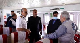 به گزارش خبرانرژی، احمد پویافر در بازدید از بندر شهید حقانی بندرعباس و بندر شهیده فاطمه نیک جزیره هرمز اظهار کرد: ایمنی، اولویت مهم سفرهای دریایی است.