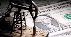 تضعیف ارزش دلار قیمت نفت را افزایش داد، تضعیف ارزش دلار آمریکا قیمت‌ نفت خام در بازارهای جهانی را افزایش داد.