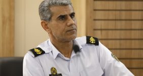 به گزارش خبرانرژی صداقت سالارحسینی با بیان این مطلب اظهار کرد: با توجه به حساسیت‌های حفاظتی و امنیتی در بنادر مسافری مرکز استان هرمزگان، جلسات هماهنگی و برگزاری دوره‌های آموزشی تکمیلی ویژه ماموران گارد این مدیریت، پیش از آغاز طرح نوروز انجام شده است.