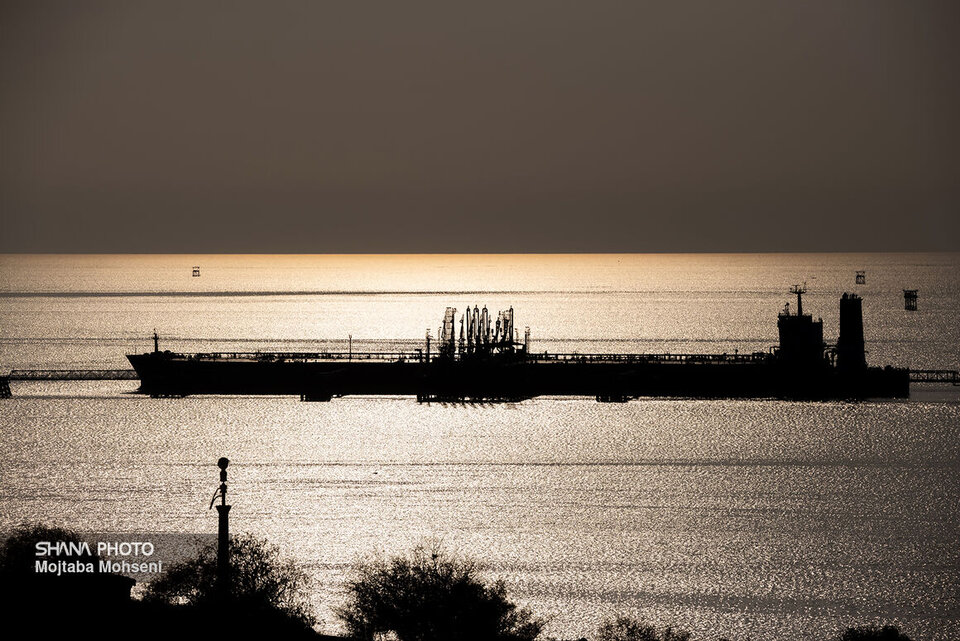 قیمت رسمی فروش نفت ایران در مارس اعلام شد، بر اساس اعلام شرکت ملی نفت ایران، قیمت نفت سبک ایران در مارس ۲۰۲۵ برای مشتریان آسیایی برای دومین ماه متوالی افزایش یافته و حدود ۴.۵ دلار بالاتر از قیمت پایه (قیمت نفت خام عمان/ دوبی) عرضه می‌شود.