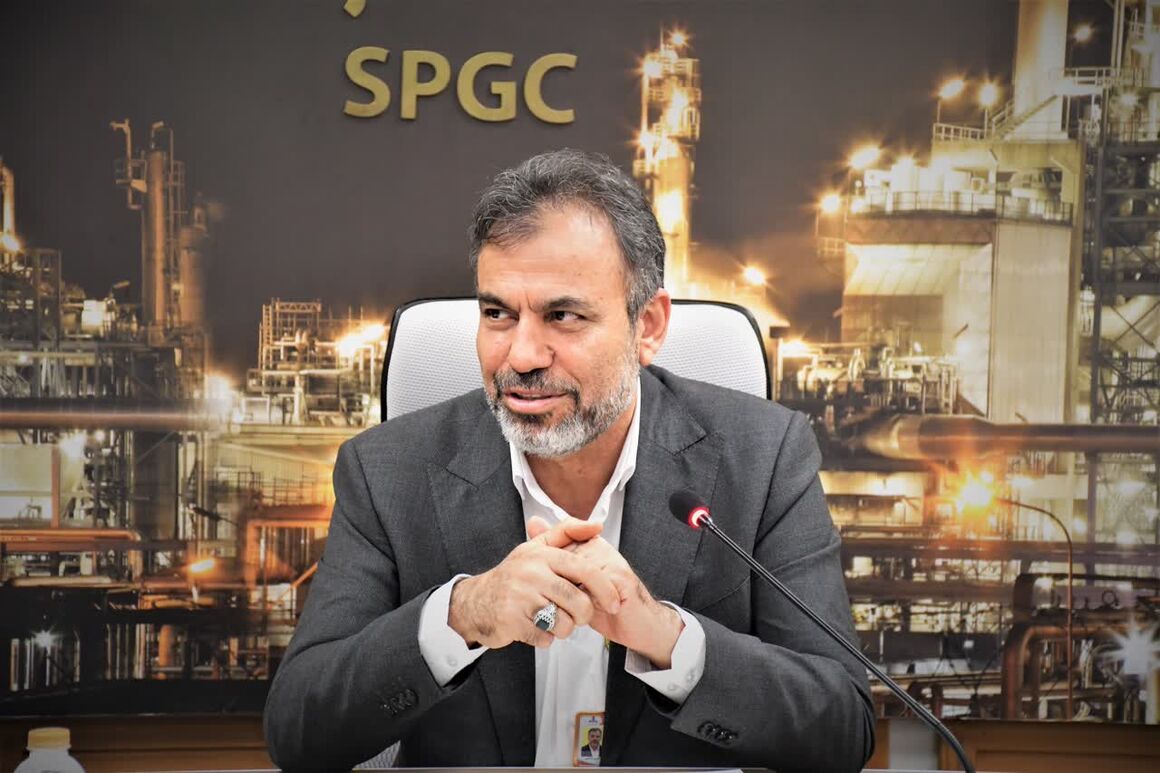 لزوم بازنگری در ساختار سازمانی اچ‌اس‌ئی مجتمع گاز پارس جنوبی، مدیرعامل مجتمع گاز پارس جنوبی با اشاره به نقش ارزشمند کارکنان اچ‌اس‌ئی گفت: ساختار سازمانی حوزه ایمنی، بهداشت و محیط زیست مجتمع نیازمند بازنگری اساسی است.