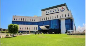 لیبی پس از ۱۷ سال مناقصه اکتشاف نفت برگزار می‌کند، رئیس موقت شرکت ملی نفت لیبی از برگزاری دور نخست مناقصه واگذاری حق امتیاز فعالیت‌های اکتشافی پس از ۱۷ سال خبر داد.