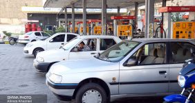 مصرف بنزین از ۱۲۱ میلیون لیتر عبور کرد، مصرف روزانه بنزین کشور همزمان با آغاز سفرهای نوروزی در روز شنبه، دوم فروردین ۱۴۰۴ به بیش از ۱۲۱ میلیون لیتر رسید.