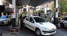 مصرف بیش از ۱۴۴ میلیون لیتر بنزین در ۳۰ اسفند، مصرف بنزین کشور در روز پنجشنبه، ۳۰ اسفند ۱۴۰۳ به بیش از ۱۴۴ میلیون لیتر رسید.