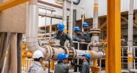 آغاز تعمیرات اساسی پالایشگاه نهم پارس جنوبی، مدیر پالایشگاه نهم مجتمع گاز پارس جنوبی از آغاز عملیات تعمیرات اساسی ۱۴۰۴ با هدف حفظ پایداری تولید گاز و ارتقای کیفیت محصولات، از ۱۸ فروردین بهمدت ۱۳ روز خبر داد.