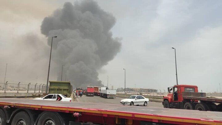 انفجار بندر شهید رجایی ارتباطی با پالایشگاه‌ها ندارد، شرکت ملی پالایش و پخش فرآورده‌های نفتی ایران طی اطلاعیه‌ای اعلام کرد: انفجار و آتش‌سوزی در بندرشهید رجایی ارتباطی با پالایشگاه‌ها و مخازن سوخت و مجموعه پخش و خطوط لوله نفتی مرتبط با این شرکت ندارد.