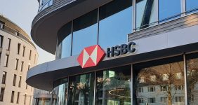 بانک اچ‌اس‌بی‌سی پیش‌بینی قیمت نفت را کاهش داد، بانک انگلیسی اچ‌اس‌بی‌سی (HSBC) پیش‌بینی قیمت نفت خام شاخص برنت را برای سال‌های ۲۰۲۵ و ۲۰۲۶ کاهش داد.