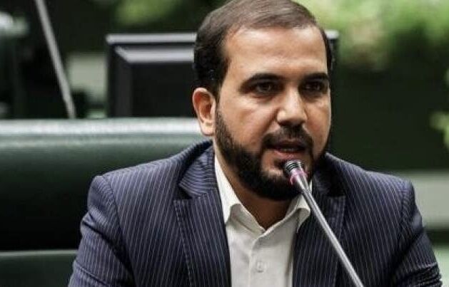 تأکید مجلس بر تسهیل‌گری در مسیر سرمایه‌گذاری صنعت نفت، عضو هیئت‌ رئیسه مجلس شورای اسلامی گفت: در شرایط کنونی جذب سرمایه‌گذار در حوزه بالادست نفت و گاز تنها با شعار محقق نمی‌شود، باید از تصدی‌گری فاصله بگیریم و به سمت تسهیل‌گری حرکت کنیم.