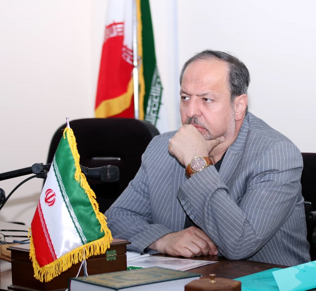 به گزارش خبرانرژی به نقل از صدای پتروشیمی: از سوابق وی می‌توان به ریاست حراست شهرداری تهران در دوران شهرداری احمدی نژاد، ریاست دفتر حسین دهقان و مدیریت نیروی انسانی وزارت دفاع نام برد البته لازم به ذکر است این سوابق از طریق پرس‌و‌جو با نزدیکان نامبرده دریافت شده و از سوابق ایشان با جست‌و‌جو در فضای رسانه‌ای موردی یافت نشد.