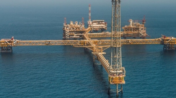 دورخیز قطر برای افزایش ۶۰ درصدی برداشت گاز از پارس جنوبی، دولت قطر از چند سال پیش با بستن قرارداد با شرکت توتال  فرانسه و چند شرکت دیگر در حال بستر سازی برای افزایش قابل توجه برداشت از میدان گازی پارس جنوبی است.