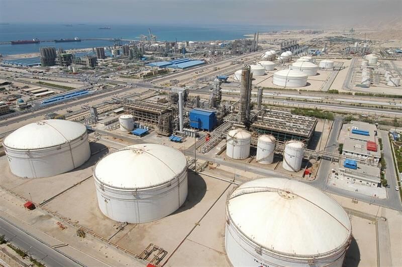 ظرفیت پتروشیمی ۹ میلیون تن افزایش می یابد، مدیرعامل شرکت ملی صنایع پتروشیمی گفت: امسال ۹ میلیون تن به ظرفیت صنعت پتروشیمی کشور افزوده می‌شود.