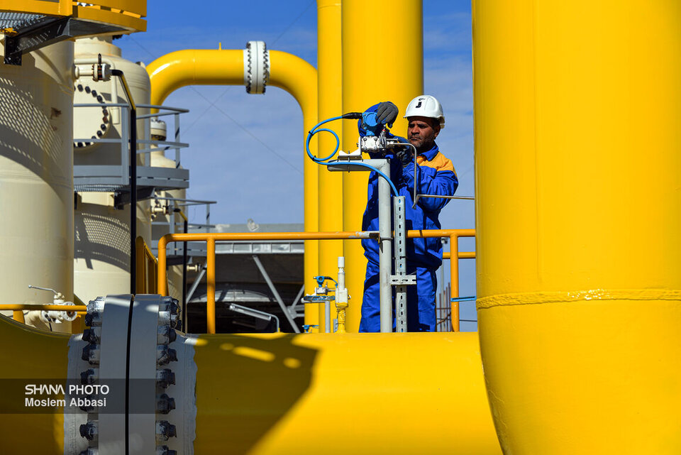 عزم وزارت نفت در گازرسانی به صنایع، تحویل گاز به صنایع کشور با عبور موفق از زمستان سرد و رفع محدودیت‌های گازی، در فروردین ۱۴۰۴ افزایش یافت؛ اقدامی که آغاز پرقدرت بخش تولید در سال «سرمایه‌گذاری برای تولید» را به دنبال خواهد داشت.