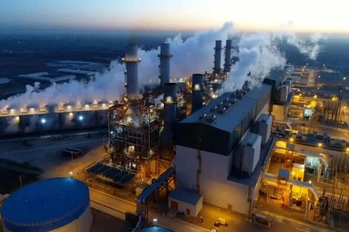 نرخ جدید خوراک پتروشیمی ها و سوخت صنایع اعلام شد، شرکت ملی گاز با اعلام نرخ گاز خوراک شرکت‌های پتروشیمی و سوخت صنایع در سال گذشته، خواستار اعمال در سامانه صدور صورتحساب مشترکین شد.