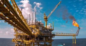 پارس جنوبی مقصدی جذاب برای سرمایه‌گذاران صنعت نفت، مدیر توسعه اقتصادی و سرمایه‌گذاری سازمان منطقه ویژه اقتصادی پارس، سرمایه‌گذاری در طرح‌های نفت و گاز، صنایع تبدیلی و پایین‌دست پتروشیمی را جذاب توصیف کرد و گفت: با تکمیل شدن زیرساخت‌ها و صنایع تبدیلی، فرصت‌های شغلی زیادی در منطقه ایجاد می‌شود.