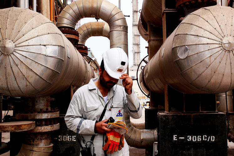 فرصت‌های پالایشی؛ ۲۴ فرصت طلایی روی میز سرمایه‌گذاران، مدیر سرمایه‌گذاری شرکت ملی پالایش و پخش فرآورده‌های نفتی ایران به تمرکز ویژه این شرکت بر افزایش ظرفیت پالایشی، توسعه زیرساخت‌های انتقال و ارتقای کیفی فرآورده‌ها اشاره کرد و از ۲۴ فرصت سرمایه‌گذاری در این صنعت خبر داد.