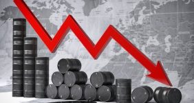 افت قیمت نفت در پی نگرانی‌ اقتصادی آمریکا و چین، قیمت نفت در بازارهای جهانی به‌دنبال نگرانی‌ها درباره اوضاع اقتصادی دو مصرف‌کننده بزرگ جهان با کاهش روبه‌رو شد.