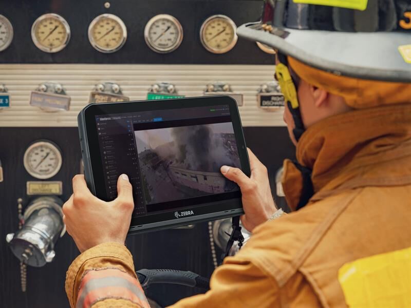 تحول دیجیتال در مسیر ارتقای ایمنی صنعت پتروشیمی، سرپرست ایمنی و آتش‌نشانی شرکت ملی صنایع پتروشیمی از افزوده شدن راهبرد تحول دیجیتال و هوش مصنوعی به برنامه‌های آتی واحدهای ایمنی و آتش‌نشانی در صنعت پتروشیمی خبر داد.