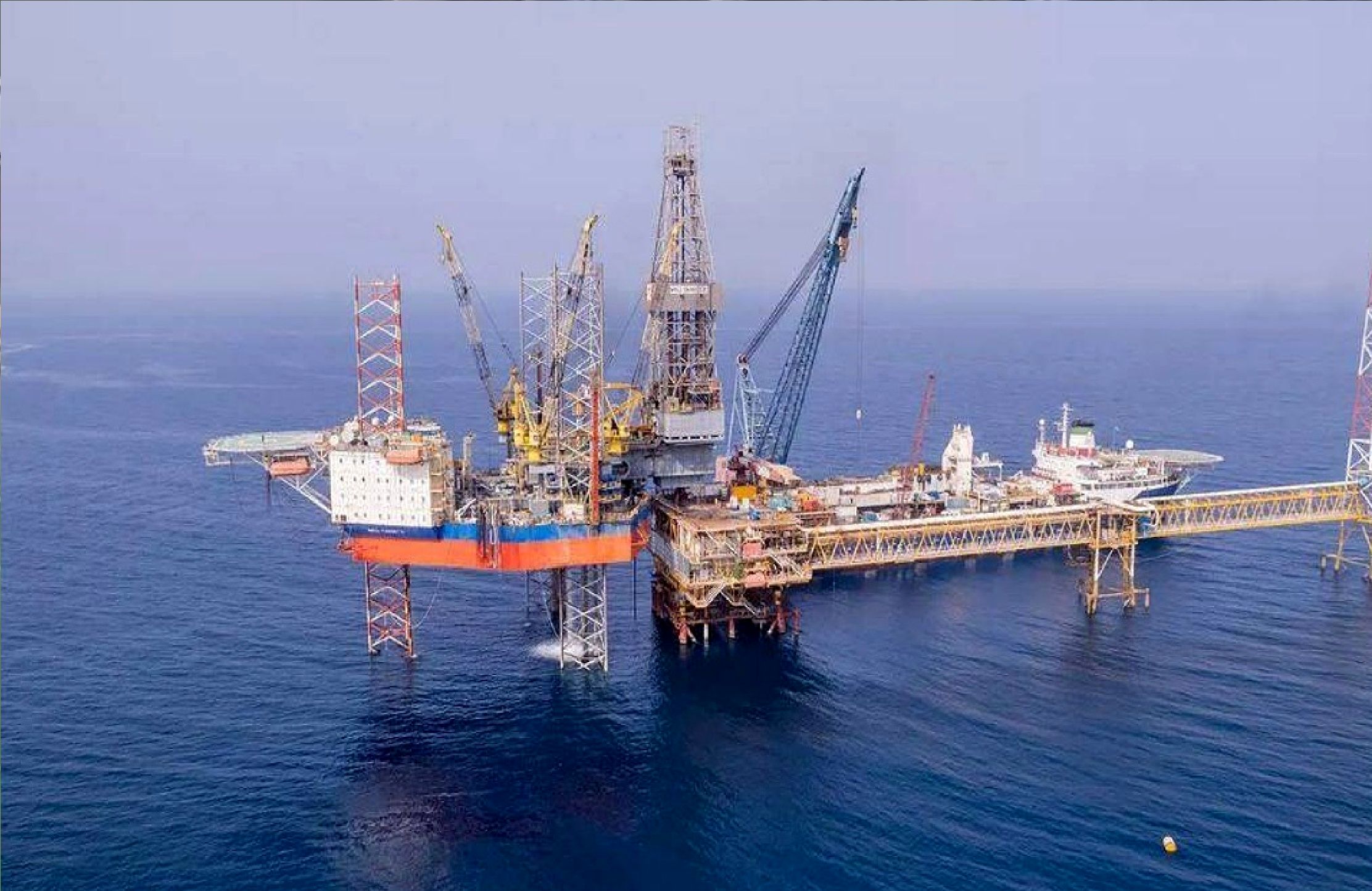 تعمیرات سکوهای پارس جنوبی در حال انجام است، دوره تعمیرات اساسی سکوهای پارس جنوبی با هدف آماده‌سازی برای برداشت ایمن و پایدار گاز در زمستان در حال انجام است.