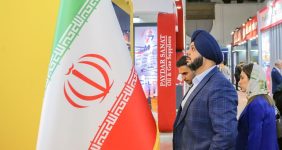 توسعه صنعت نفت، کلید جذب سرمایه‌ و رشد تولید، عضو کمیسیون انرژی مجلس شورای اسلامی گفت: اجرای دقیق برنامه‌های توسعه‌ای، زمینه‌ساز جذب سرمایه‌گذاران حقیقی و افزایش تولید در صنعت نفت می‌شود.