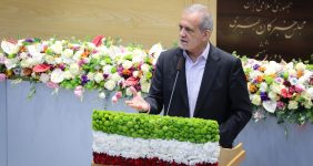 راه نجات اقتصاد، اصلاح مصرف و یارانه‌هاست، رئیس‌جمهوری اصلاح الگوی مصرف، افزایش بهره‌وری و توزیع عادلانه یارانه‌ها را از اولویت‌های دولت برای عبور از شرایط بحرانی کنونی دانست و گفت: سالانه حدود ۱۵۰ میلیارد دلار یارانه پنهان انرژی پرداخت می‌شود که اگر این منابع به‌درستی مدیریت شوند، هیچ فرد فقیری در کشور باقی نخواهد ماند.