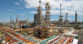 سرمایه‌گذاری در پتروپالایشگاه کلید تحقق شعار سال، تأمین مالی مردمی طرح‌های پتروپالایشی با استفاده از ابزارهای بازار سرمایه علاوه بر کمک به تأمین مالی طرح‌های پتروپالایشی به‌منظور جلوگیری از خام فروشی، به ارتقای شاخص سرمایه‌گذاری در کشور و نهایتاً مهار تورم در بلندمدت منجر می‌شود.