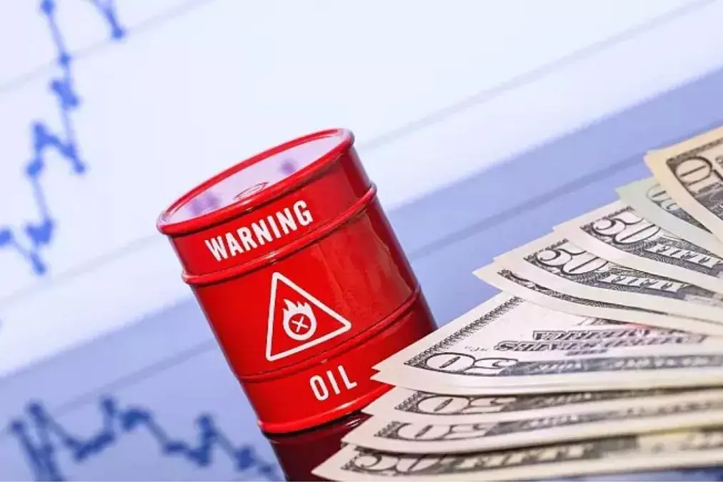 قیمت جهانی نفت برنت ۶۳ دلار و ۹۱ سنت شد، قیمت هر بشکه نفت برنت دریای شمال امروز با ۱ دلار و ۷ سنت معادل ۱.۷۰ درصد افزایش به ۶۳ دلار و ۹۱ سنت رسید.