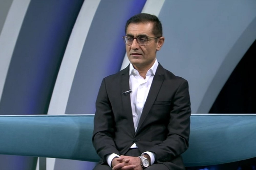 کرمان و تبریز مقصد اجلاس چهارم ایران و آفریقا؛ با توجه به موضوع آمایش سرزمین و قابلیت‌های خاص و منحصر به فرد هر منطقه در بخش‌های مختلف صنعتی، معدنی و.. باید برگزاری چنین اجلاس‌هایی فقط متمرکز در تهران نباشد.