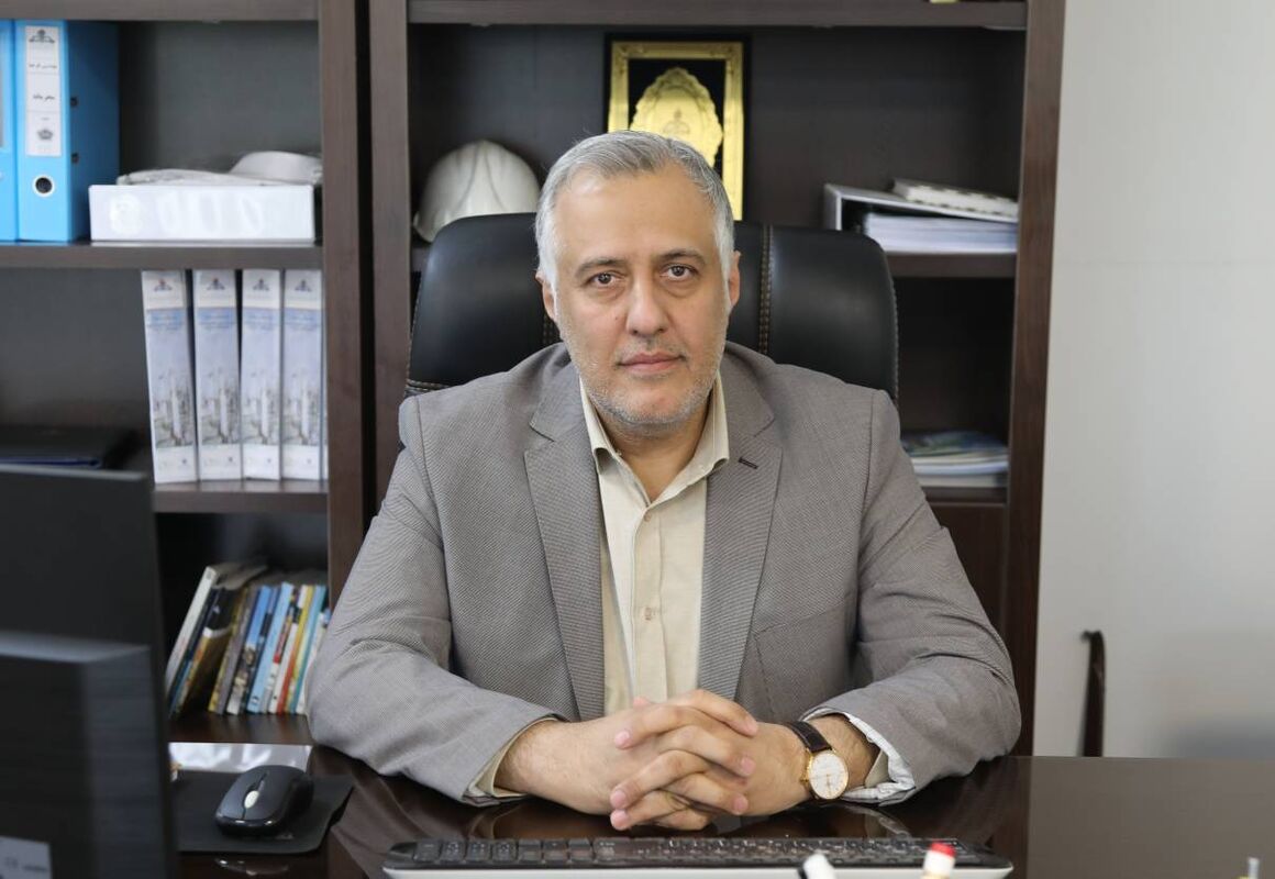 کیفی‌سازی بنزین پالایشگاه تهران با اتکا به توان داخلی، مدیر مهندسی طرح‌های شرکت پالایش نفت تهران از روند موفقیت‌آمیز احداث پروژه کیفی‌سازی بنزین یورو ۵ با اتکای کامل به دانش و توان فنی داخلی خبر داد و گفت: این پروژه همسو با ارتقای استانداردهای زیست‌محیطی، نویدبخش تولید بنزین یورو ۵ برای مردم پایتخت خواهد بود.