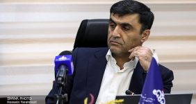 گام بلند نفت‌خیز جنوب برای تولید پایدار نفت، مدیرعامل شرکت ملی مناطق نفت‌خیز جنوب هدف‌گذاری تولید نفت این شرکت را تا پایان امسال بیش از ۲ میلیون و ۸۰۰ هزار بشکه در روز اعلام کرد.