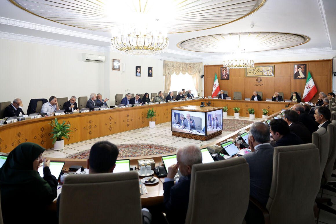 تصویب آیین‌نامه فعالیت شرکت‌های کارور گاز طبیعی، هیئت دولت همسو با سامان‌دهی و ارتقای بهره‌وری در بخش توزیع و خدمات گاز، آیین‌نامه نحوه فعالیت شرکت‌های کارور گاز طبیعی را به تصویب رساند.