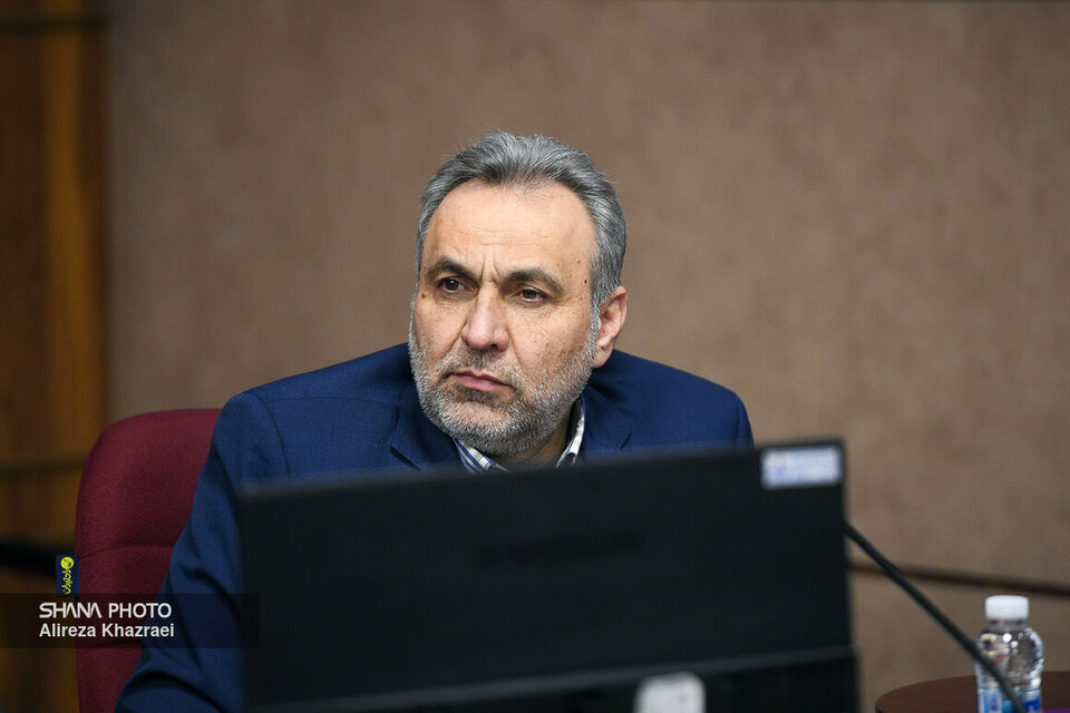 به گزارش  خبرانرزی به نقل از شرکت ملی پالایش و پخش فرآورده‌های نفتی ایران، محمدعلی دادور با اشاره به دستاوردهای دولت چهاردهم در حوزه پالایش نفت‌خام گفت: در آغاز به‌کار دولت چهاردهم، ظرفیت پالایشی کشور حدود دو میلیون و ۲۴۰ هزار بشکه در روز بود که این رقم اکنون حدود ۱۶۰ هزار بشکه افزایش یافته است.