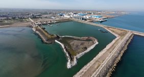 معاون عمران و زیربنایی سازمان منطقه آزاد انزلی خبر داد: آغاز عملیات لایروبی اسكله مارینا بعد از ركود در راستای كمك به فعالین اقتصادی