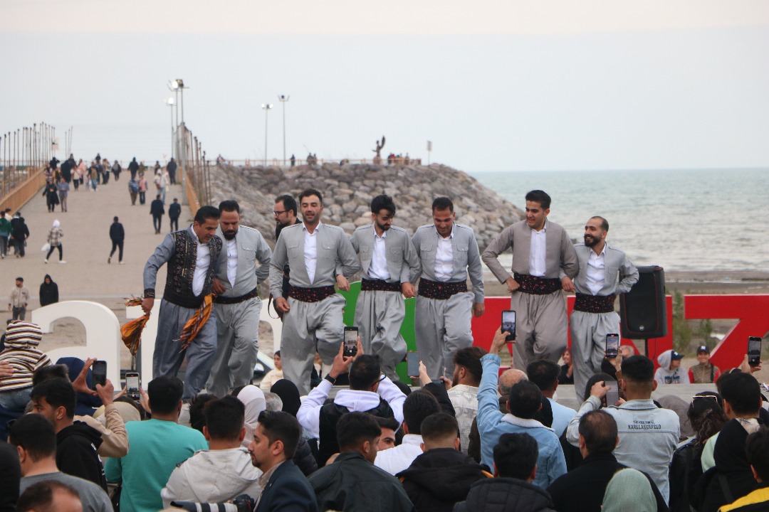 هم‌زمان با روز جهانی هنرهای نمایشی؛ جشنواره فرهنگی "نقش و نغمه" در منطقه آزاد انزلی آغاز شد تجلیل از پیش‌کسوتان تئاتر استان گیلان در آخرین روز جشنواره