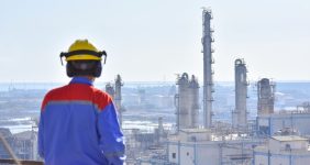 به گزارش خبرانرژی: یونس صادقی| سال ۱۴۰۴ با شعار «سرمایه‌گذاری برای تولید» آغاز شد تا اهمیت تولید داخلی برای فعالان اقتصادی و عموم مردم بیش‌ از پیش مورد توجه قرار گیرد.