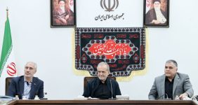 به گزارش خبرانرژی به نقل از ریاست‌جمهوری، مسعود پزشکیان، رئیس‌جمهوری روز چهارشنبه (۲۲ مرداد) در نشست مشترک هیئت عامل صندوق توسعه ملی و وزیر نفت با تأکید بر اهمیت افزایش سرمایه‌گذاری در بخش تولید به‌ویژه صنعت نفت، خواستار تسریع در زمان‌بندی اجرای پروژه‌ها و بهره‌برداری هرچه سریع‌تر از آنها شد.