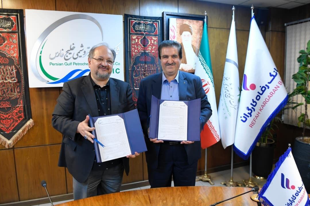 به گزارش خبرانرژی به نقل از شرکت صنایع پتروشیمی خلیج‌فارس، محمد شریعتمداری امروز (یکشنبه، ۱۹ مرداد) در آیین امضای تفاهم‌نامه همکاری با بانک رفاه کارگران با اشاره به جایگاه اقتصادی شرکت صنایع پتروشیمی خلیج فارس به‌عنوان بزرگ‌ترین مجموعه صنعتی کشور بیان کرد: این گروه هم‌اکنون نزدیک به ۱۲ میلیارد دلار طرح در دست اقدام دارد که تأمین مالی این طرح‌ها، فرصت مناسبی برای مشارکت شبکه بانکی است.