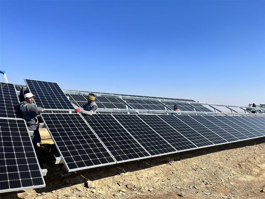 معاون صنایع پیشرفته سازمان گسترش و نوسازی صنایع ایران (ایدرو) از احداث ۵۰۰ مگاوات نیروگاه خورشیدی تا پایان امسال در راستای کاهش ناترازی انرژی و در راستای حمایت از صنایع توسط این سازمان خبر داد.