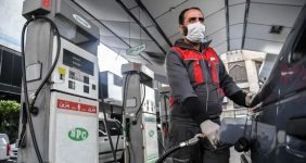 ۶۰ لیتر سهمیه بنزین شهریور ۱۴۰۴ خودروهای شخصی بدون هیچ‌گونه تغییری، بامداد شنبه یکم شهریور در کارت‌های هوشمند سوخت شخصی شارژ می‌شود.