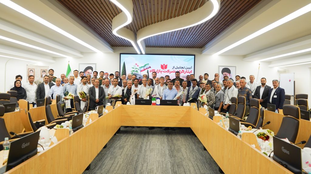 به گزارش خبرانرژی به نقل از روابط عمومی شرکت عملیات غیرصنعتی پازارگاد، در این آیین دکتر شیخان با تبریک هفته دفاع مقدس و تجلیل از رشادت‌های فرزندان ایران اسلامی در هشت سال دفاع مقدس گفت: از بدو شکل‌گیری انقلاب شکوهمند اسلامی، همواره استکبار جهانی و دشمنان این آب و خاک، خصومت خود را به اشکال و انحای مختلف نشان داده و هر بار با پاسخ محکم و کوبنده ملت بزرگ ایران اسلامی روبرو شده‌اند.