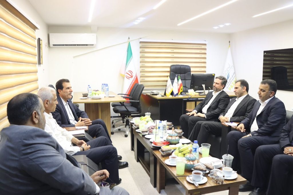 به گزارش خبرانرژی به نقل از روابط‌عمومی شرکت پازارگاد؛ مدیرکل ورزش و جوانان استان بوشهر در دیدار با مدیرعامل شرکت عملیات غیرصنعتی پازارگاد، ضمن قدردانی از حمایت‌های صنعت از ورزش استان، خواستار توجه جدی صنایع مستقر در استان به کشف استعدادهای ورزشی این استان و زمینه‌سازی برای درخشش ورزشکاران این استان در عرصه‌های ملّی و بین‌المللی شد.