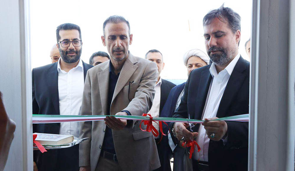 به گزارش خبرانرژی: مدرسه ۴ کلاسه شهرک پردیس جم با کاربری فضای آموزشی با زیر بنای ۲۵۰ مترمربع به عنوان نخستین پروژه از پروژه‌های آموزشی در دست اجرای شرکت پازارگاد در مدت زمان کمتر از دو ماه آماده بهره‌برداری و در اختیار دانش‌آموزان و ‌‌مجموعه آموزشی شهرک پردیس جم و خانواده‌های صنعت پتروشیمی قرار گرفت.