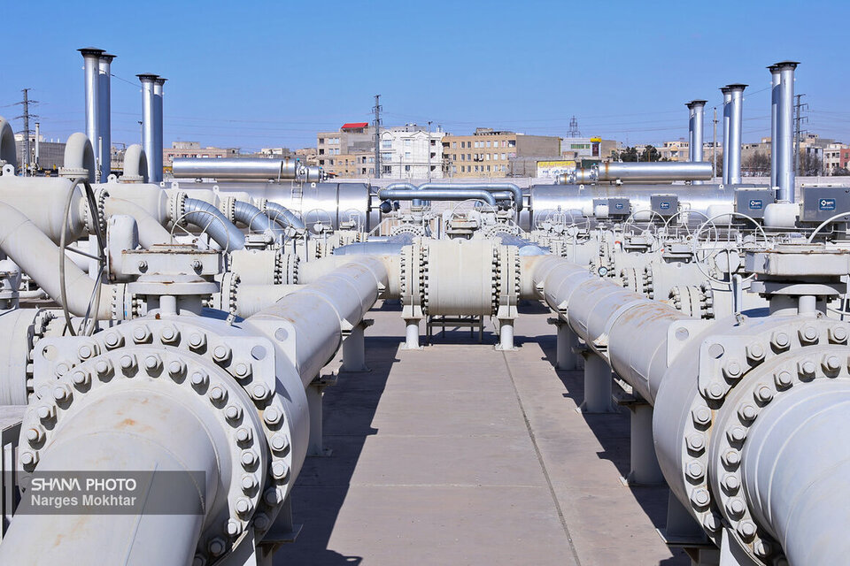 به گزارش خبرانرژی به نقل از شرکت گاز استان تهران، علیرضا اعوانی بر اهمیت اولویت‌بندی اقدام‌ها برای مدیریت مصرف گاز و حفظ پایداری شبکه در آستانه فصل سرد سال و پیگیری مستمر وصول مطالبات شرکت تأکید و اظهار کرد: روند صعودی دریافت مطالبات، عامل مهمی برای حفظ توازن مالی و تأمین منابع لازم به‌منظور تعمیرات، نگهداری و توسعه شبکه گازرسانی است و باید با جدیت بیشتری دنبال شود.