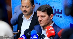 به گزارش خبرانرژی به نقل از شانا، حسن عباس‌زاده روز (دوشنبه، ۱۷ شهریور) در جمع خبرنگاران در حاشیه نوزدهمین نمایشگاه بین‌المللی ایران‌پلاست درباره تأمین خوراک صنایع پتروشیمی اظهار کرد: صنایع پتروشیمی به توسعه میدان‌های بالادستی ورود کرده‌اند و به‌زودی نخستین قرارداد بخش خصوصی برای توسعه میدان‌های گازی، تنفیذ و فعال می‌شود.