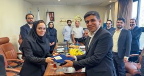 به گزارش خبرانرژی به نقل از روابط عمومی شرکت صنایع لاستیکی سهند، در این مراسم، اعضای هیئتمدیره با قدردانی از خدمات ارزشمند آقای صیادزاده در دوران مسئولیت ایشان، ابراز امیدواری کردند که با حضور آقای صداقت، مسیر رشد و موفقیت شرکت با قدرت بیشتری ادامه یابد.