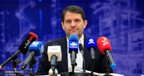 به گزارش خبرانرژی به نقل از شانا، حسن عباس‌زاده امروز (چهارشنبه، ۱۲ شهریور) در نشست خبری با قدردانی از اصحاب رسانه به‌ویژه در جنگ ۱۲ روزه اظهار کرد: صنعت پتروشیمی در این جنگ آمادگی لازم را داشت و با انسجام لازم راهبردهای برنامه‌ریزی‌شده انجام و  درس‌آموخته‌های خوبی برای صنعت کسب شد.