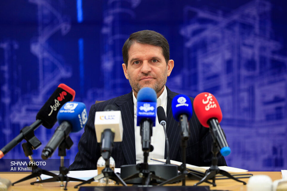 به گزارش خبرانرژی به نقل از شانا، حسن عباس‌زاده امروز (چهارشنبه، ۱۲ شهریور) در نشست خبری با قدردانی از اصحاب رسانه به‌ویژه در جنگ ۱۲ روزه اظهار کرد: صنعت پتروشیمی در این جنگ آمادگی لازم را داشت و با انسجام لازم راهبردهای برنامه‌ریزی‌شده انجام و  درس‌آموخته‌های خوبی برای صنعت کسب شد.