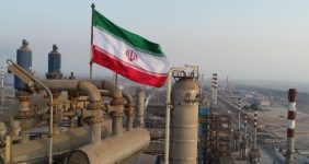 به گزارش خبرانرژی به نقل از شانا، یکی از مهم‌ترین ویژگی‌های صنعت نفت، پویایی و تحرک این صنعت است، اما برای پویایی این صنعت سرمایه و فناوری نیاز است. با توجه به این مهم، با روی کار آمدن دولت چهاردهم، توجه به اتمام پروژه‌های نفتی پراهمیت و آغاز پروژه‌های جدید با هدف افزایش ظرفیت تولید در اولویت قرار گرفت.